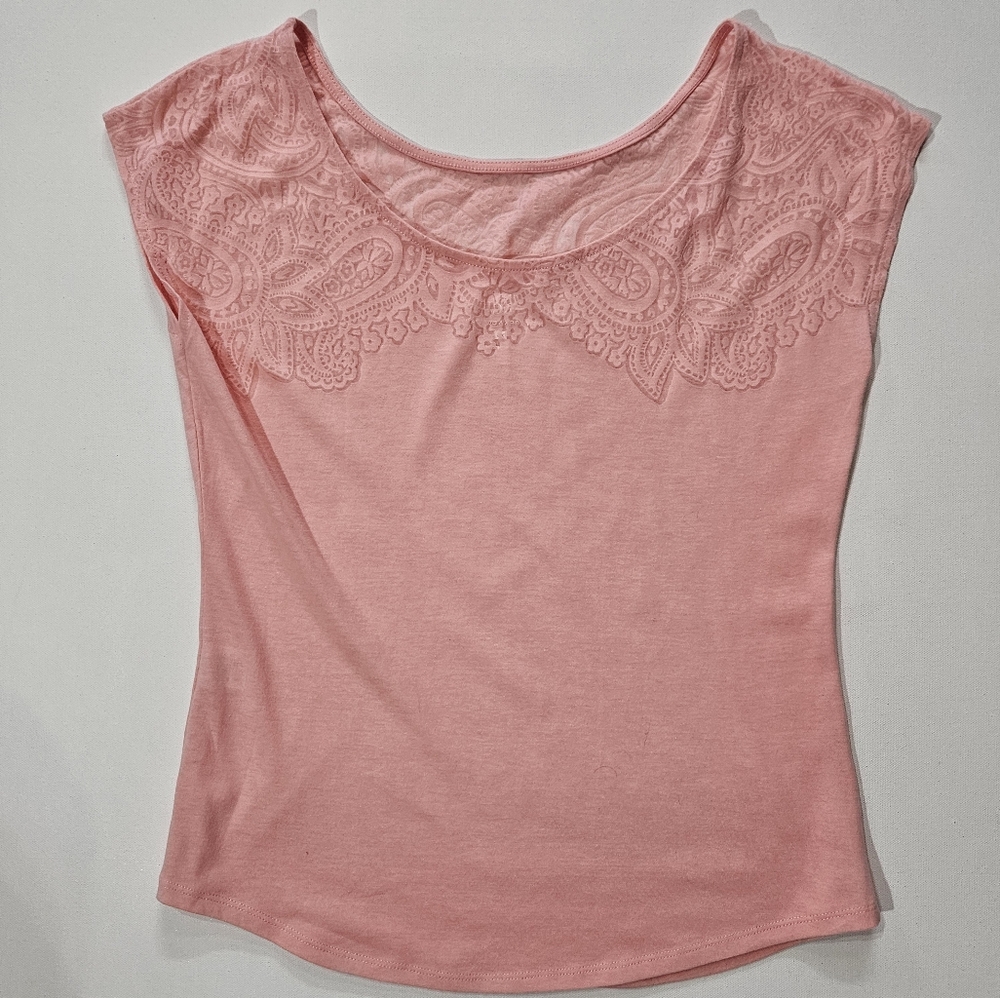 New York And Company Blouse Womens Size XS‎ Pink Paisley Lace Top Casual